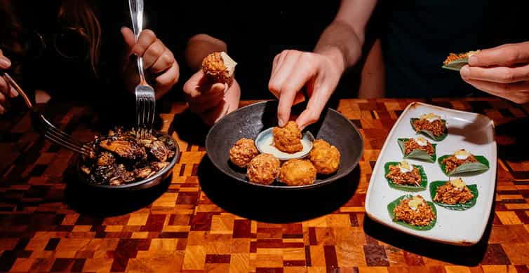 Melbourne Street Food & Night Market Tour photo 6